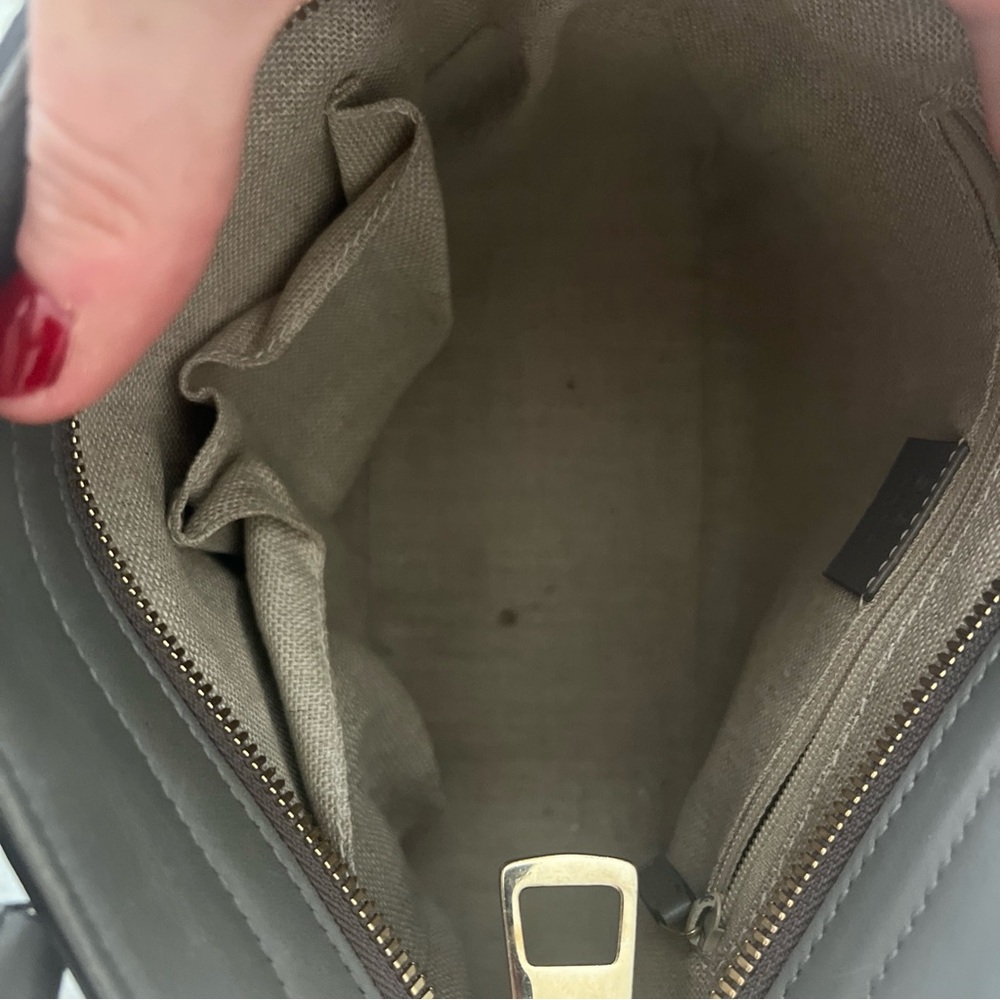 Gucci Embossed Gray Leather Shoulder Bag - Picture 6 of 10